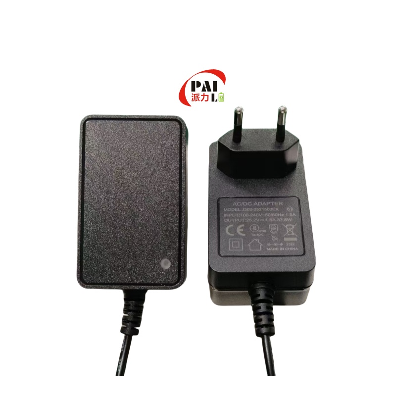 锂电池充电器 25.2V 1.5A